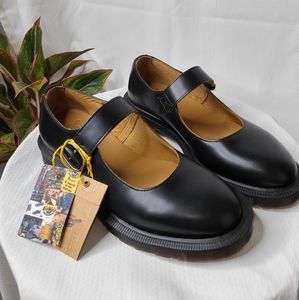 Dr Martens indica black leather shoes